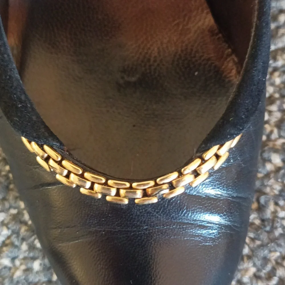 Bally Vintage Italian black leather pumps size 6 M